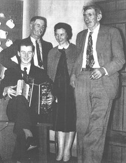 Joe Burke and Se�n de h�ra