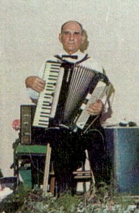 Walter in the Accordionaires